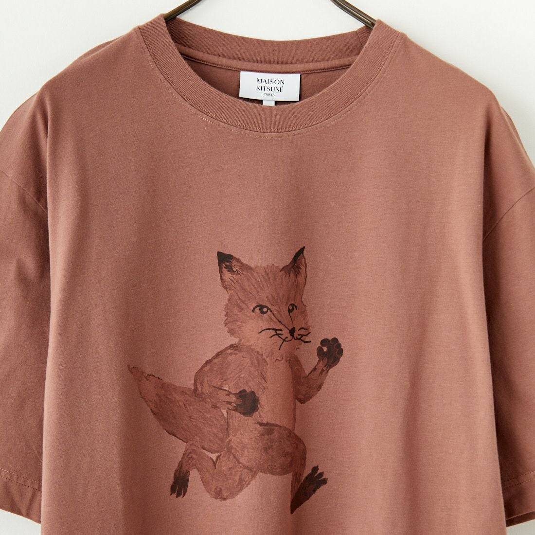 MAISON KITSUNE [メゾン キツネ] スピーディフォックスプリント オーバーサイズTシャツ [OM00109KJ0008] 0112 BRUNE