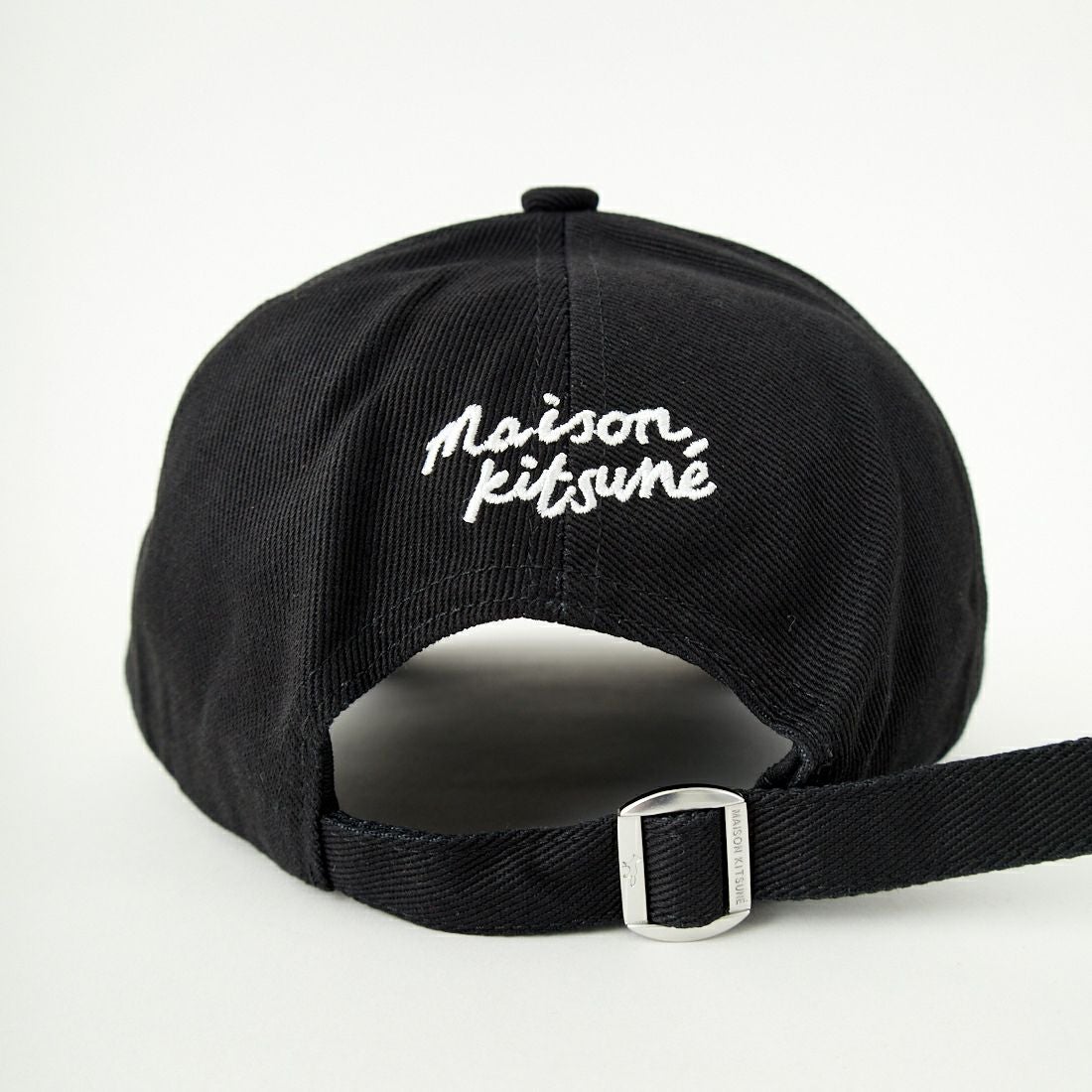 MAISON KITSUNE [メゾン キツネ] ラージフォックスヘッド 6パネル