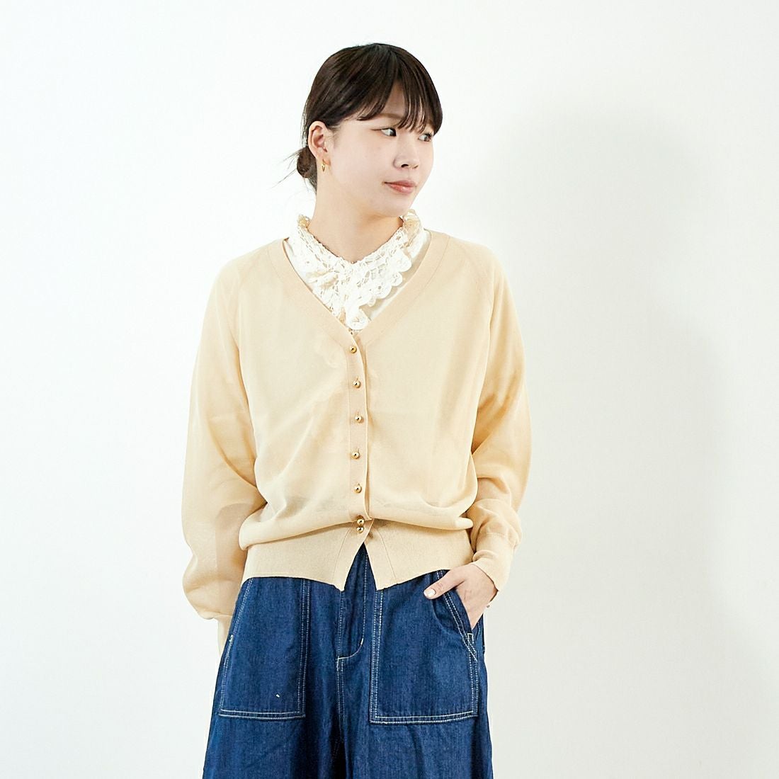 MICA&DEAL [マイカアンドディール] シアーカーディガン [0125108056] BEIGE &&モデル身長：167cm 着用サイズ：F&&