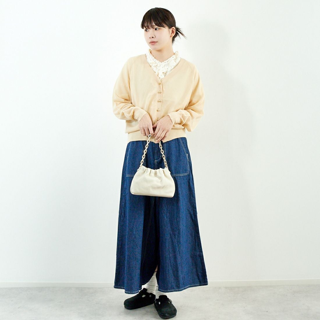 MICA&DEAL [マイカアンドディール] シアーカーディガン [0125108056] BEIGE &&モデル身長：167cm 着用サイズ：F&&