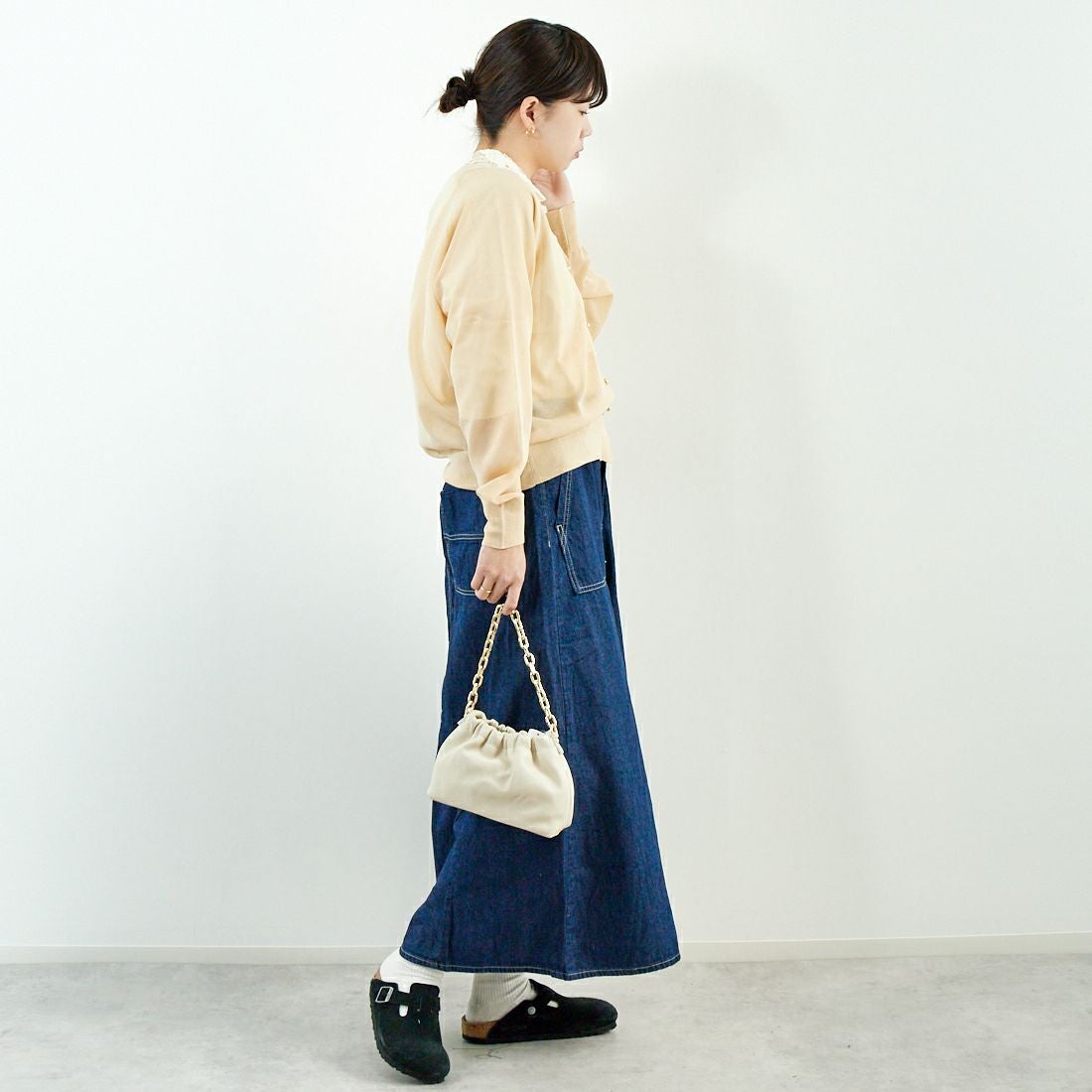 MICA&DEAL [マイカアンドディール] シアーカーディガン [0125108056] BEIGE &&モデル身長：167cm 着用サイズ：F&&
