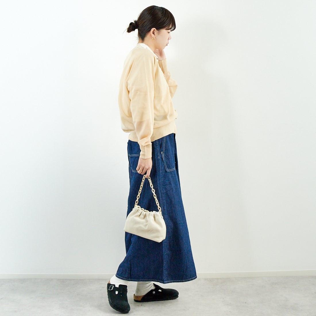 MICA&DEAL [マイカアンドディール] シアーカーディガン [0125108056] BEIGE &&モデル身長：167cm 着用サイズ：F&&