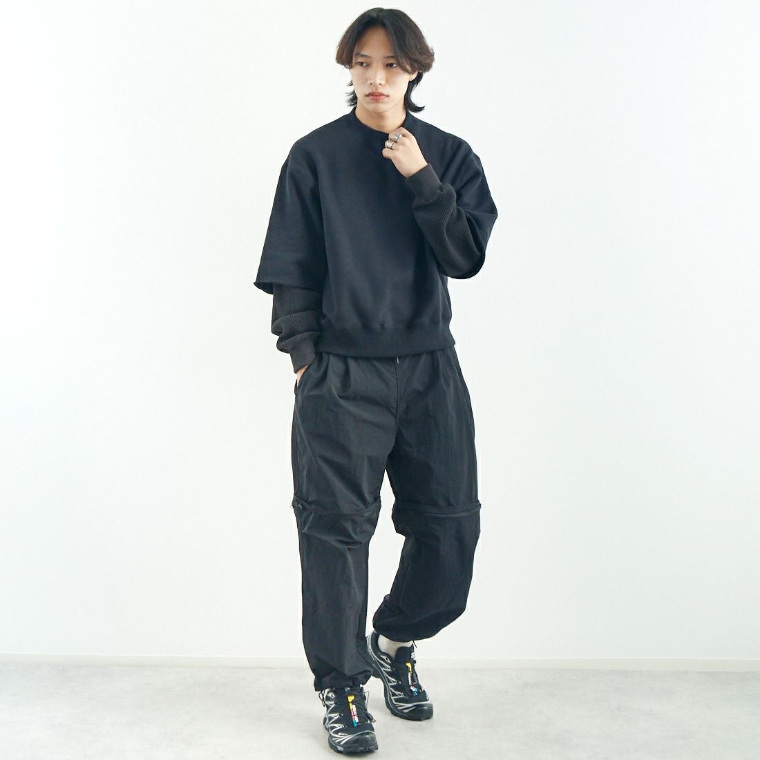 Name. [ネーム] レイヤードスリーブ スウェットシャツ [NMCU-043] BLACK &&モデル身長：179cm 着用サイズ：1&&