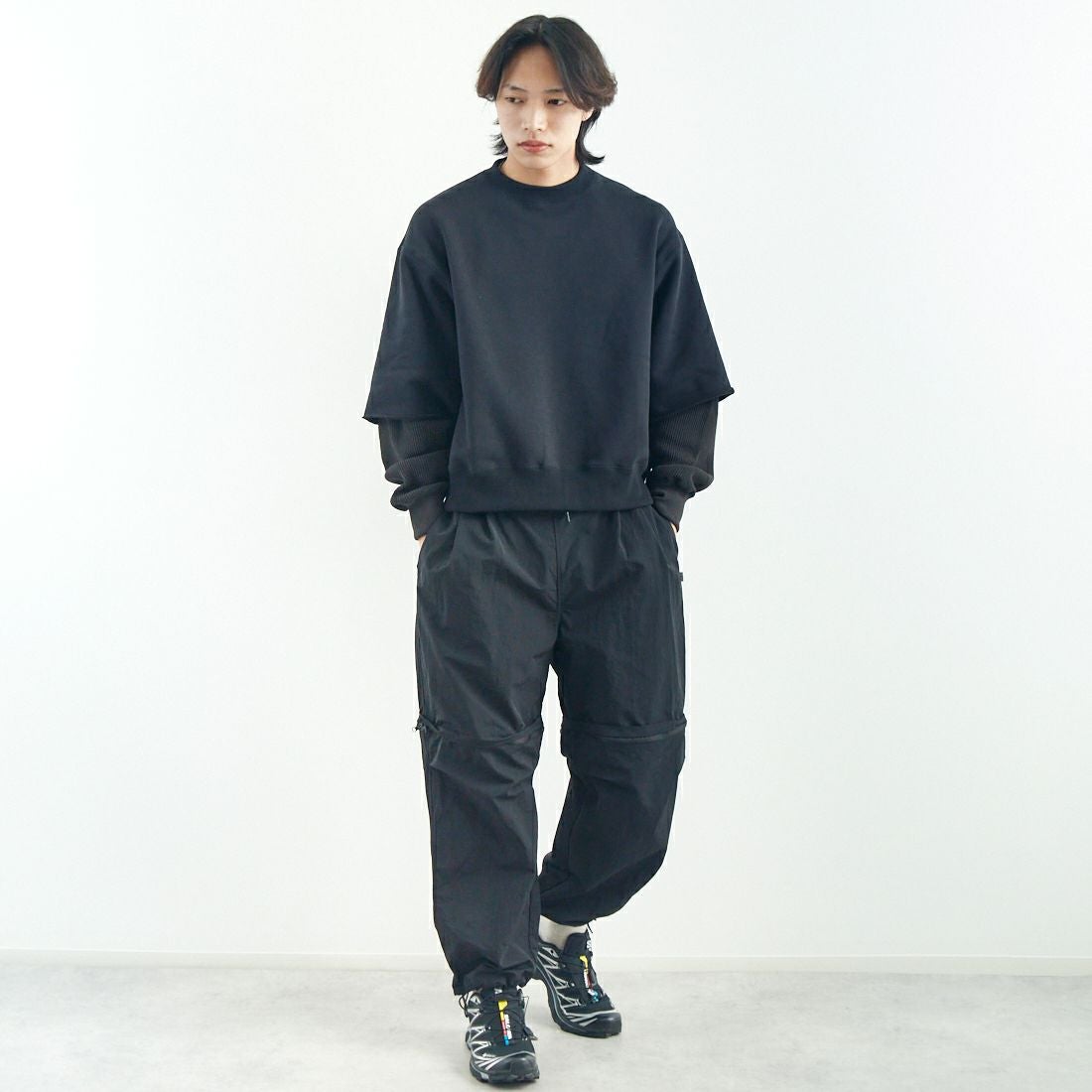 Name. [ネーム] レイヤードスリーブ スウェットシャツ [NMCU-043] BLACK &&モデル身長：179cm 着用サイズ：1&&