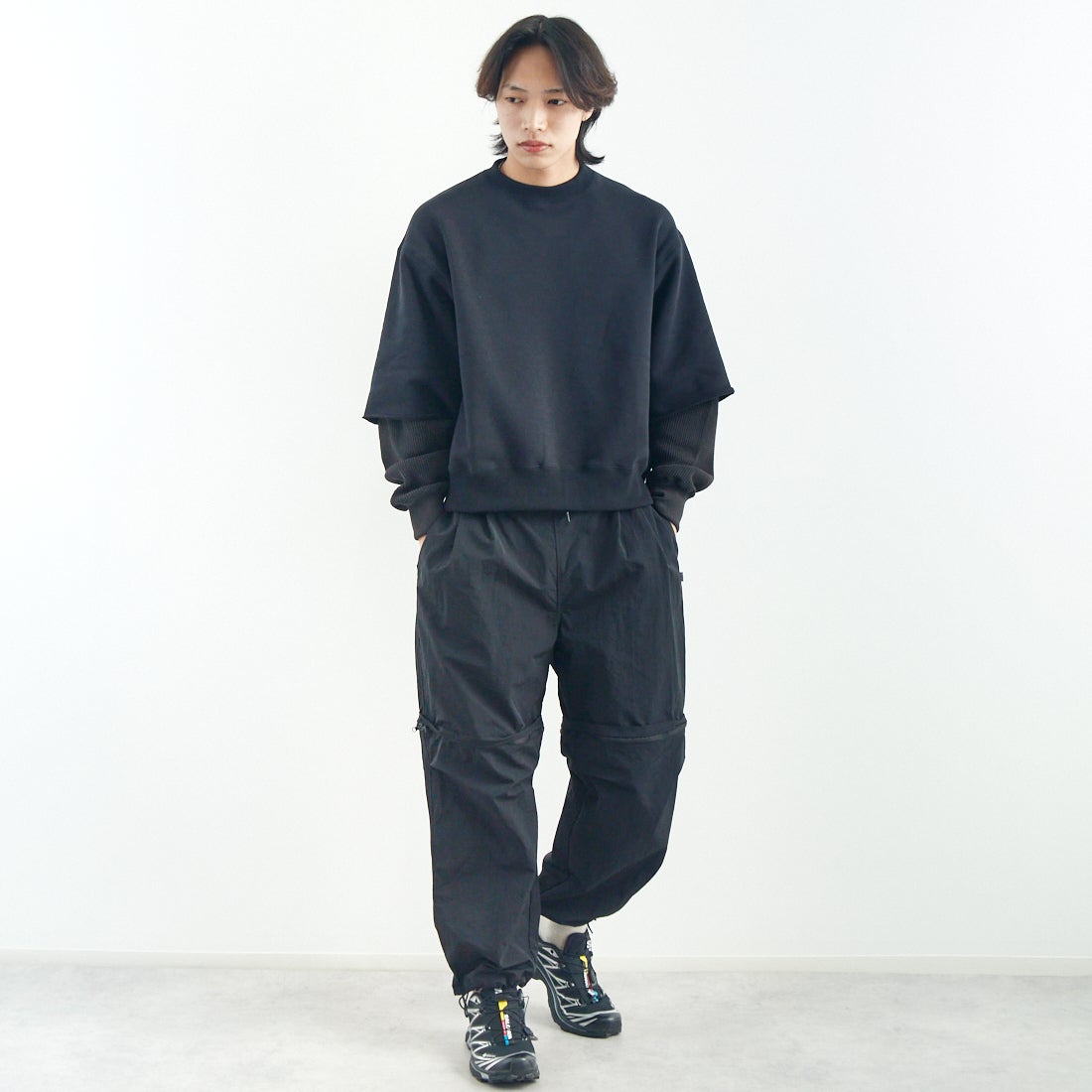 Name. [ネーム] レイヤードスリーブ スウェットシャツ [NMCU-043] BLACK &&モデル身長：179cm 着用サイズ：1&&