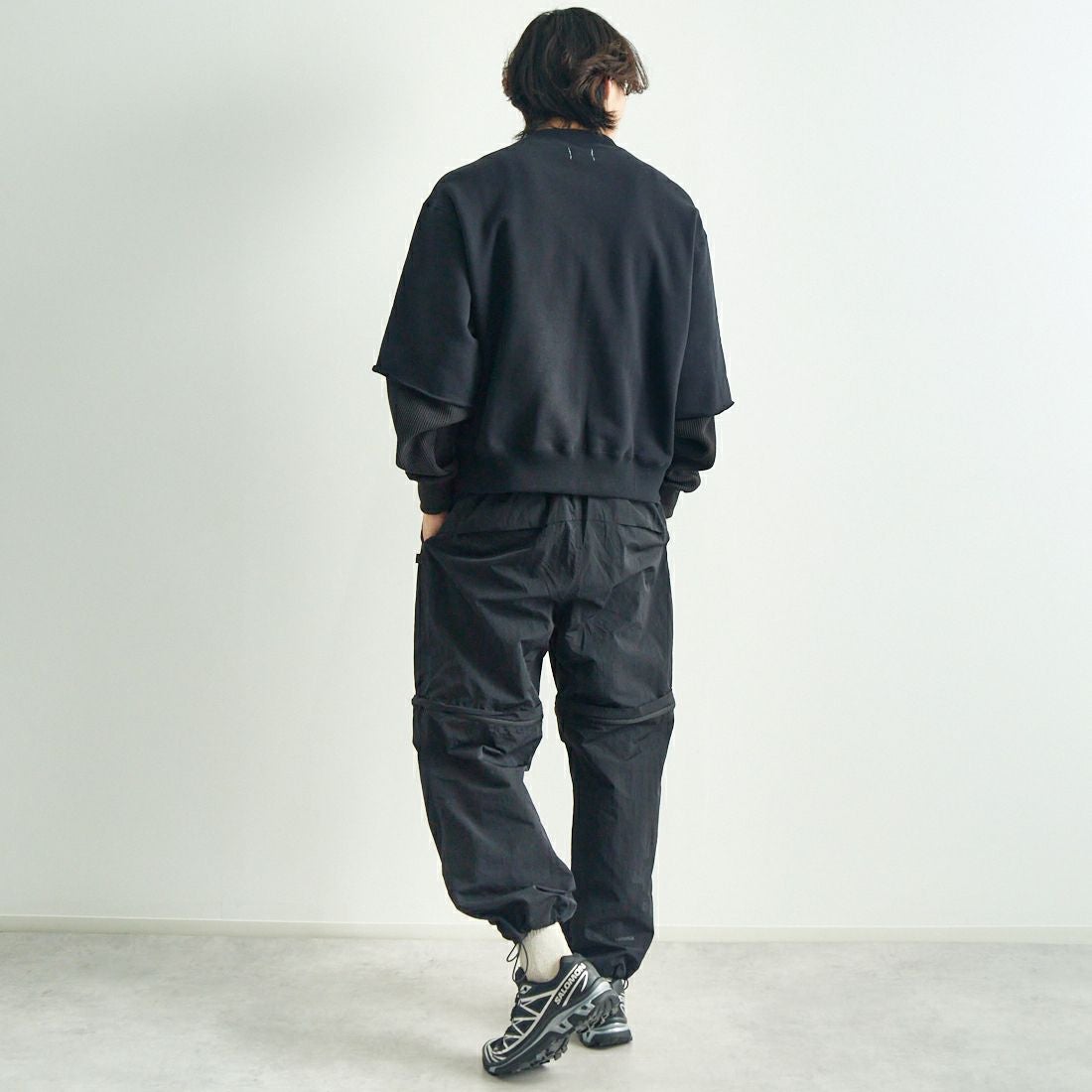 Name. [ネーム] レイヤードスリーブ スウェットシャツ [NMCU-043] BLACK &&モデル身長：179cm 着用サイズ：1&&