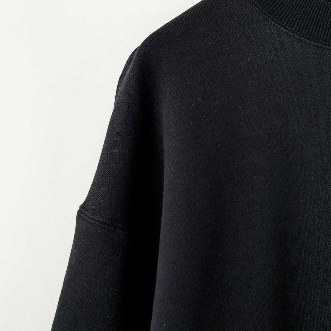 Name. [ネーム] レイヤードスリーブ スウェットシャツ [NMCU-043] BLACK