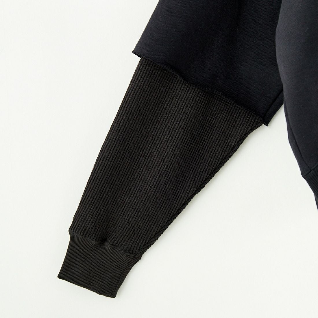 Name. [ネーム] レイヤードスリーブ スウェットシャツ [NMCU-043] BLACK