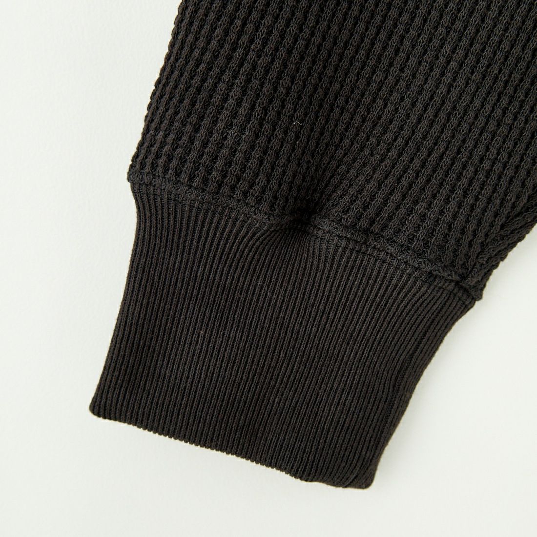 Name. [ネーム] レイヤードスリーブ スウェットシャツ [NMCU-043] BLACK