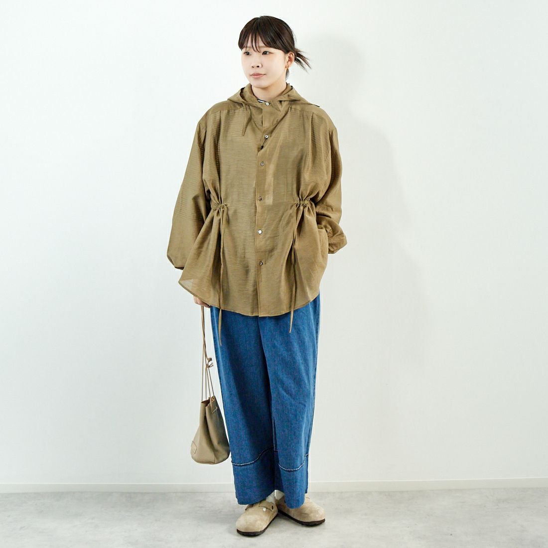KHA:KI [カーキ] フーデッドシアーシャツ [MIL25HBL3143] KHAKI &&モデル身長：167cm 着用サイズ：1&&