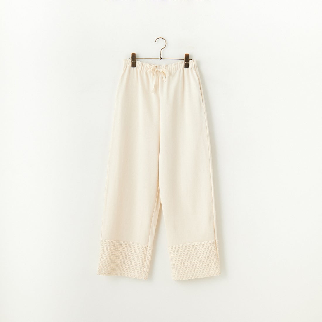 204 IVORY