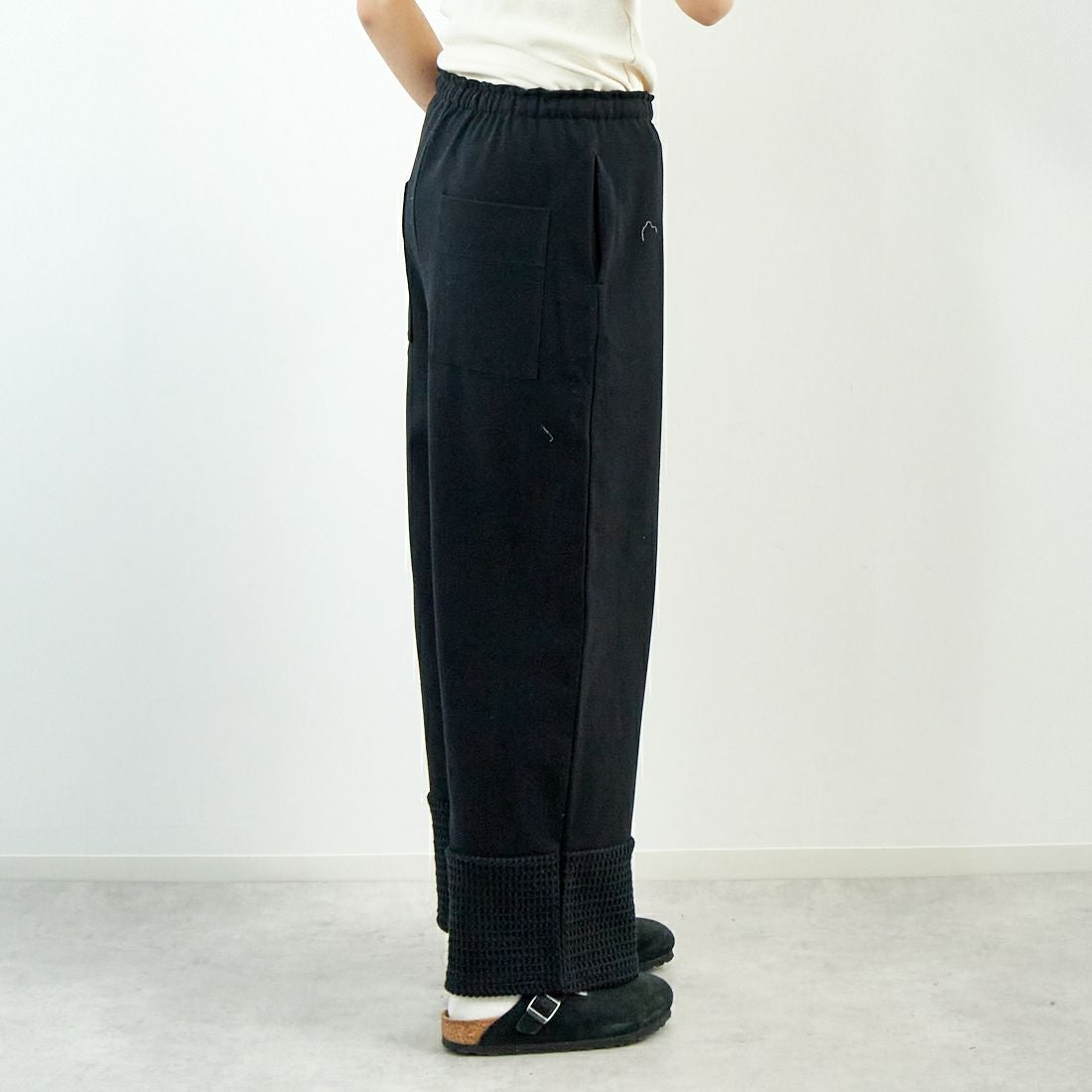 me. [ミードット] イージーパンツ [ME-23408-WA] 298 N.BLAC &&モデル身長：167cm 着用サイズ：F&&