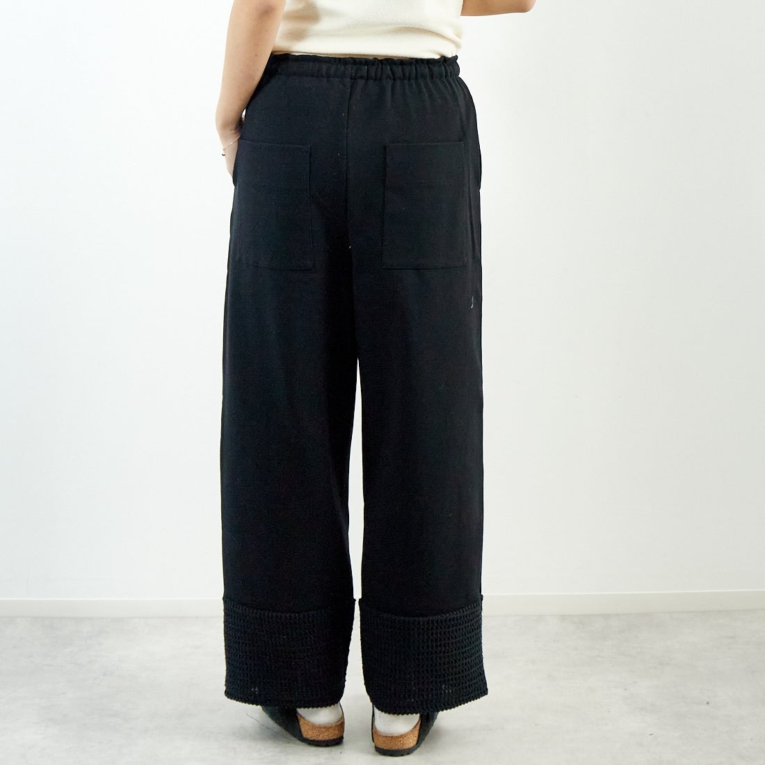 me. [ミードット] イージーパンツ [ME-23408-WA] 298 N.BLAC &&モデル身長：167cm 着用サイズ：F&&