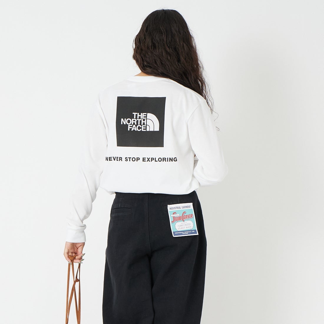 THE NORTH FACE [ザ ノースフェイス] ロングスリーブバックスクエアロゴTシャツ [NT32442] WK &&モデル身長：162cm 着用サイズ：S&&