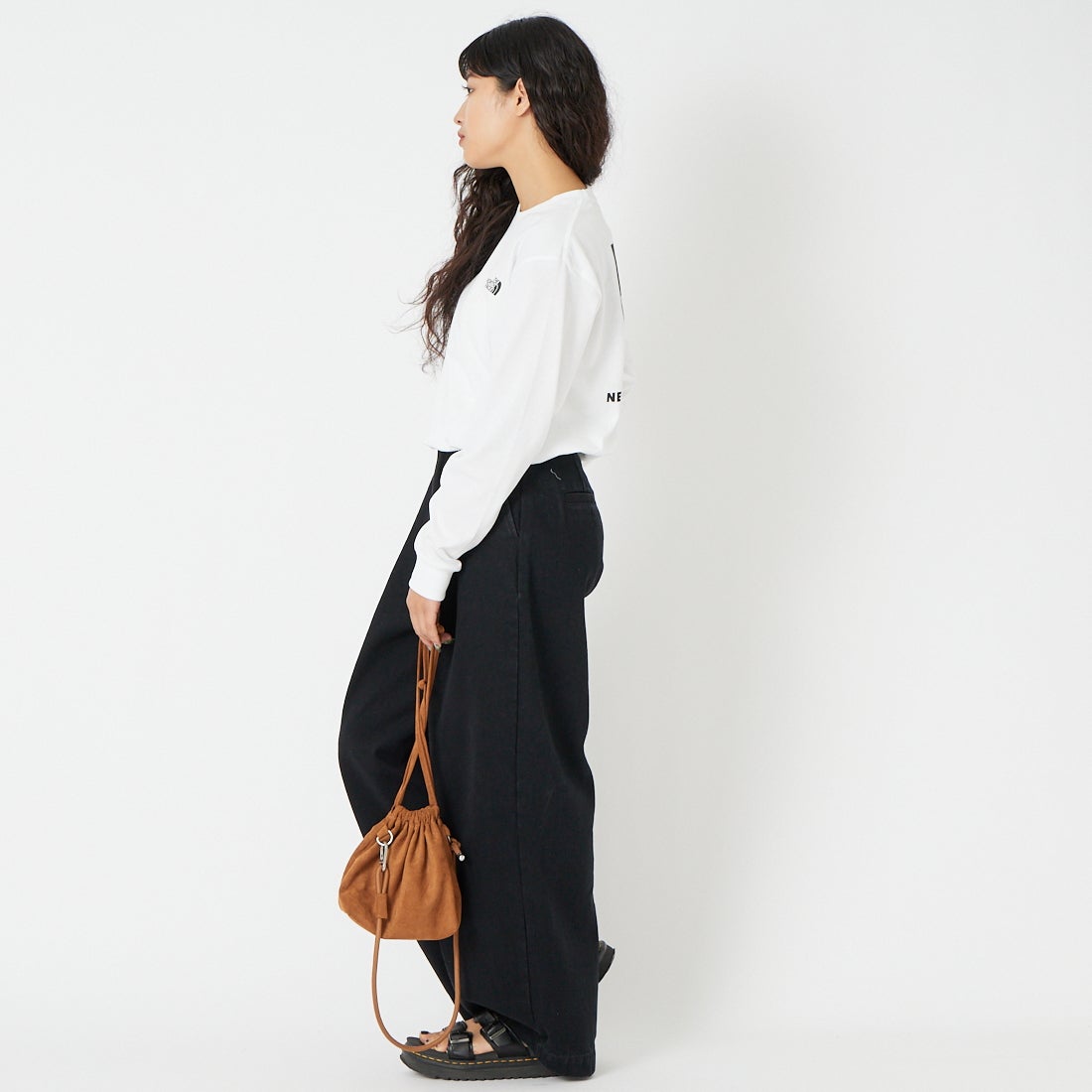 THE NORTH FACE [ザ ノースフェイス] ロングスリーブバックスクエアロゴTシャツ [NT32442] WK &&モデル身長：162cm 着用サイズ：S&&