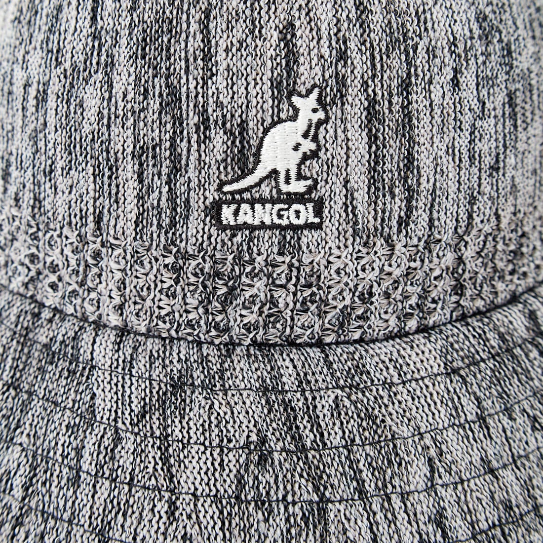 KANGOL [カンゴール] カラーバースト ベントエアカジュアル [241069607] 01 BK GRAD