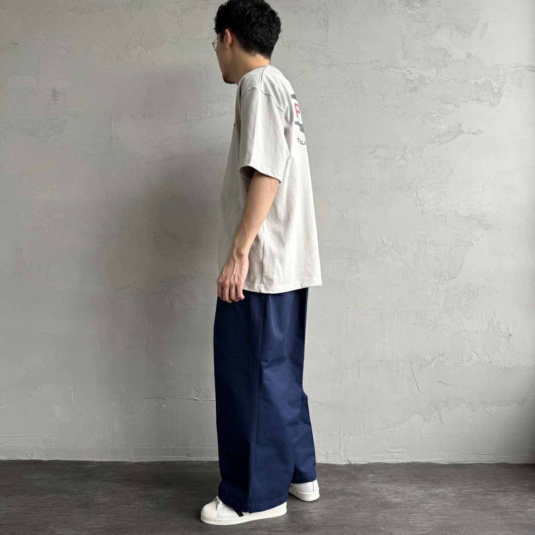 RVCA [ルーカ] ILL HEXロゴショートスリーブTシャツ [BF041-252] MGE &&モデル身長：168cm 着用サイズ：M&&