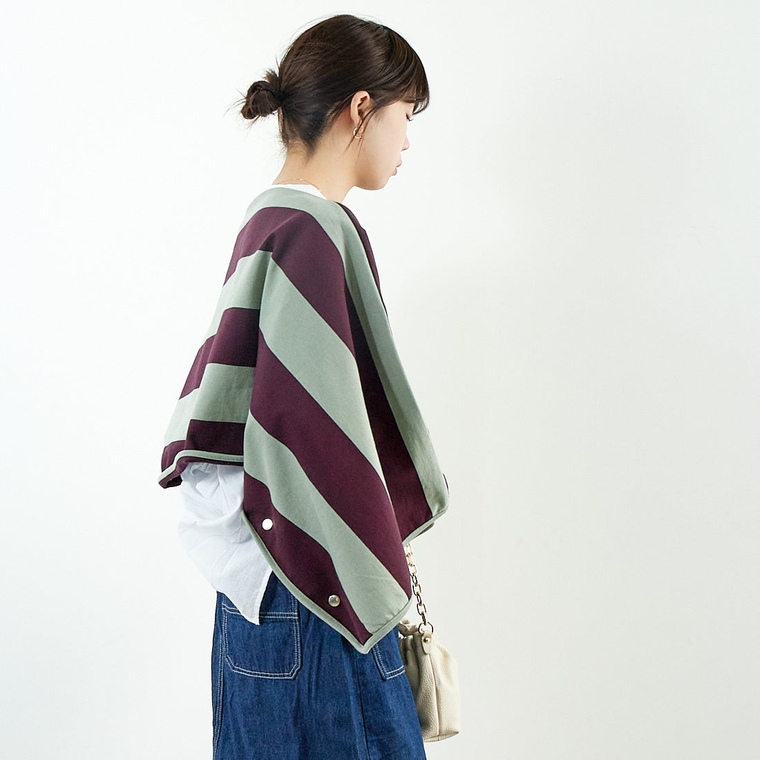 crinkle crinkle crinkle [クリンクル クリンクル クリンクル] 2WAYボーダーポンチョ [CC-3522] GREEN &&モデル身長：167cm 着用サイズ：F&&