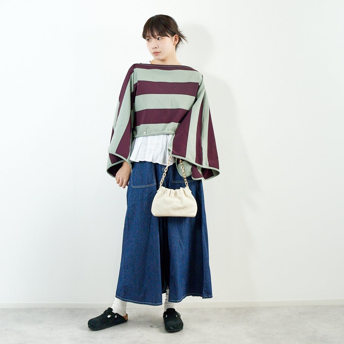 crinkle crinkle crinkle [クリンクル クリンクル クリンクル] 2WAYボーダーポンチョ [CC-3522] GREEN &&モデル身長：167cm 着用サイズ：F&&