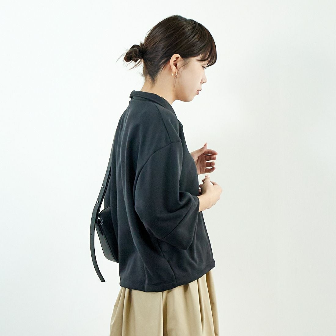 KHA:KI [カーキ] ハーフジップスウェットシャツ [MIL25HCS3429] BLACK &&モデル身長：167cm 着用サイズ：1&&