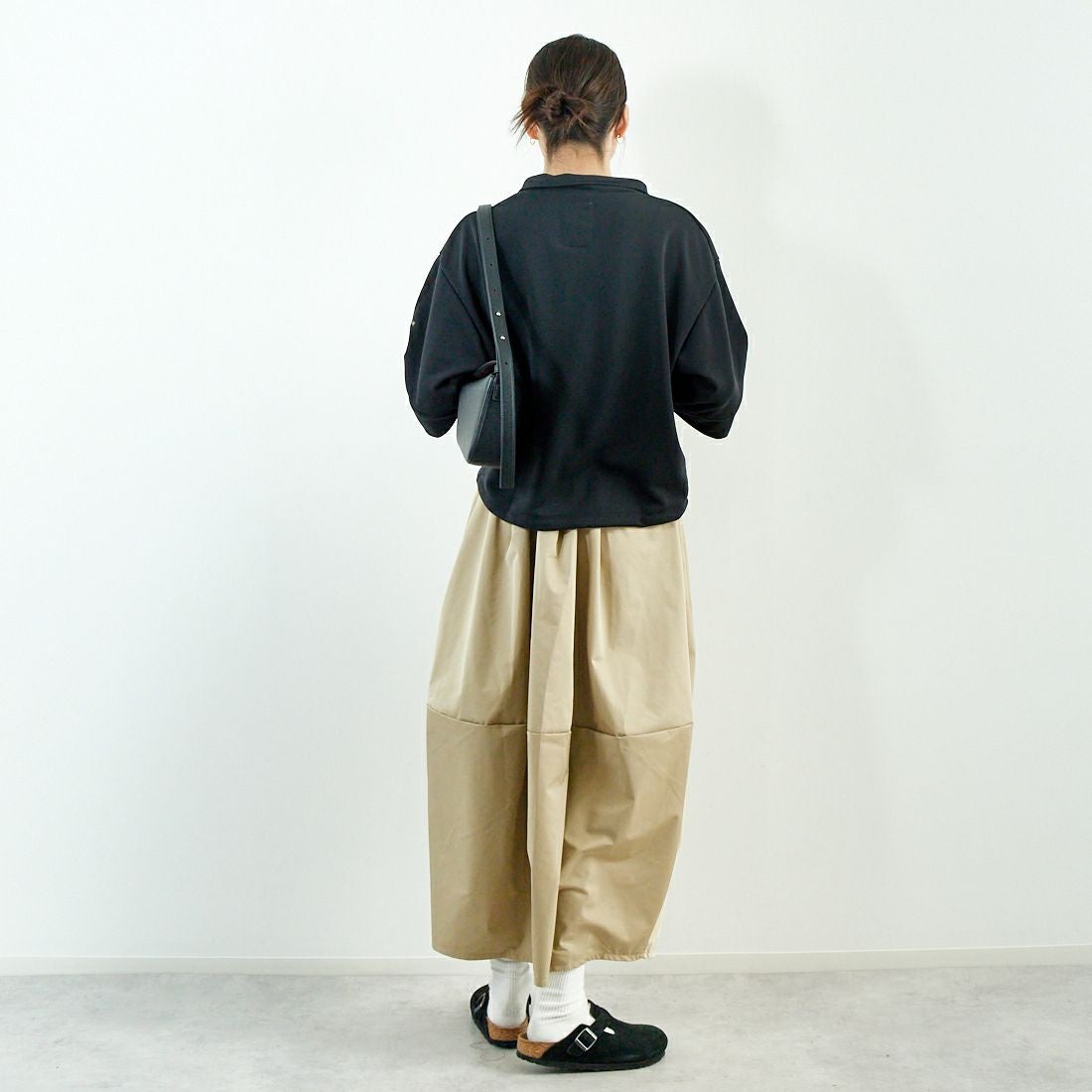 KHA:KI [カーキ] ハーフジップスウェットシャツ [MIL25HCS3429] BLACK &&モデル身長：167cm 着用サイズ：1&&