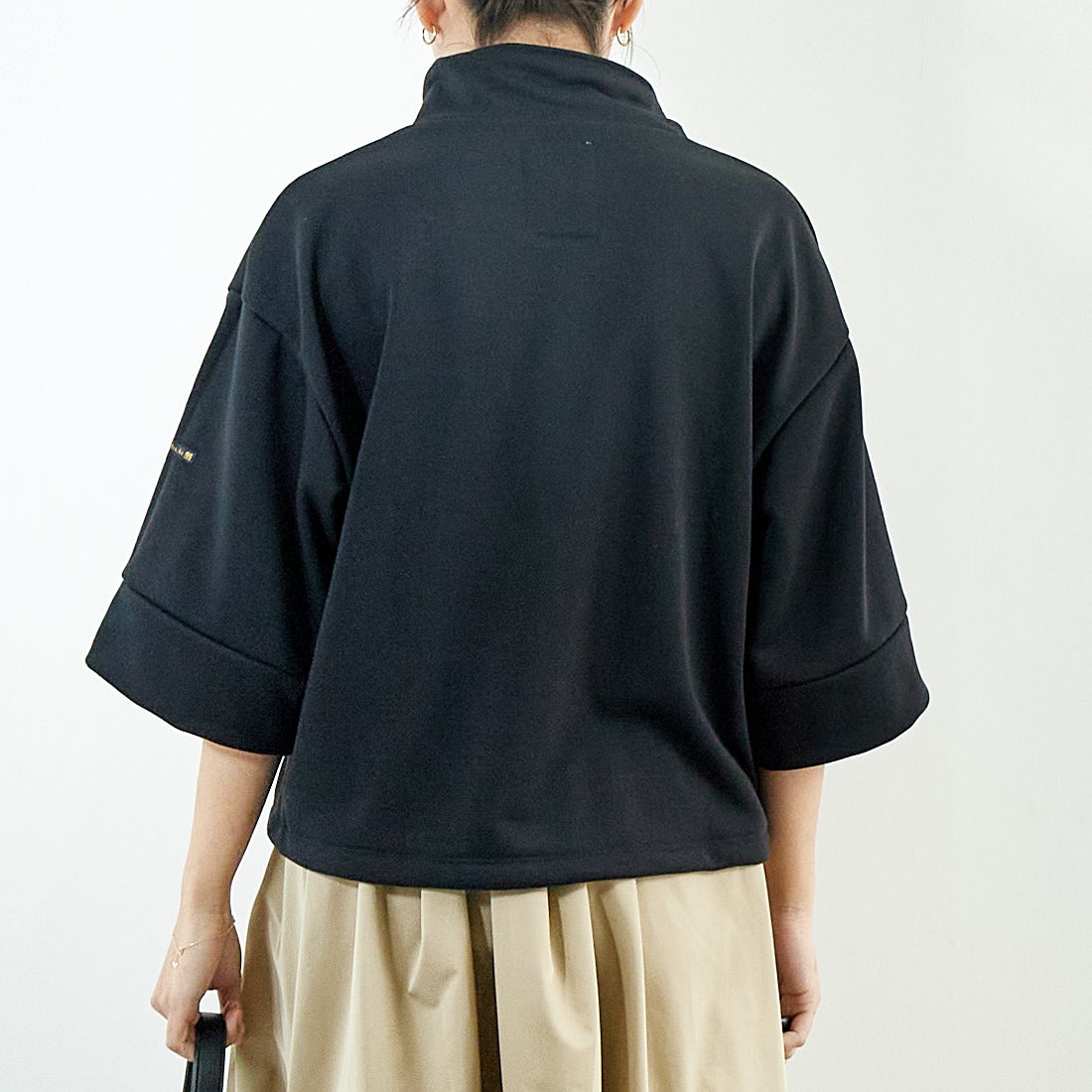 KHA:KI [カーキ] ハーフジップスウェットシャツ [MIL25HCS3429] BLACK &&モデル身長：167cm 着用サイズ：1&&