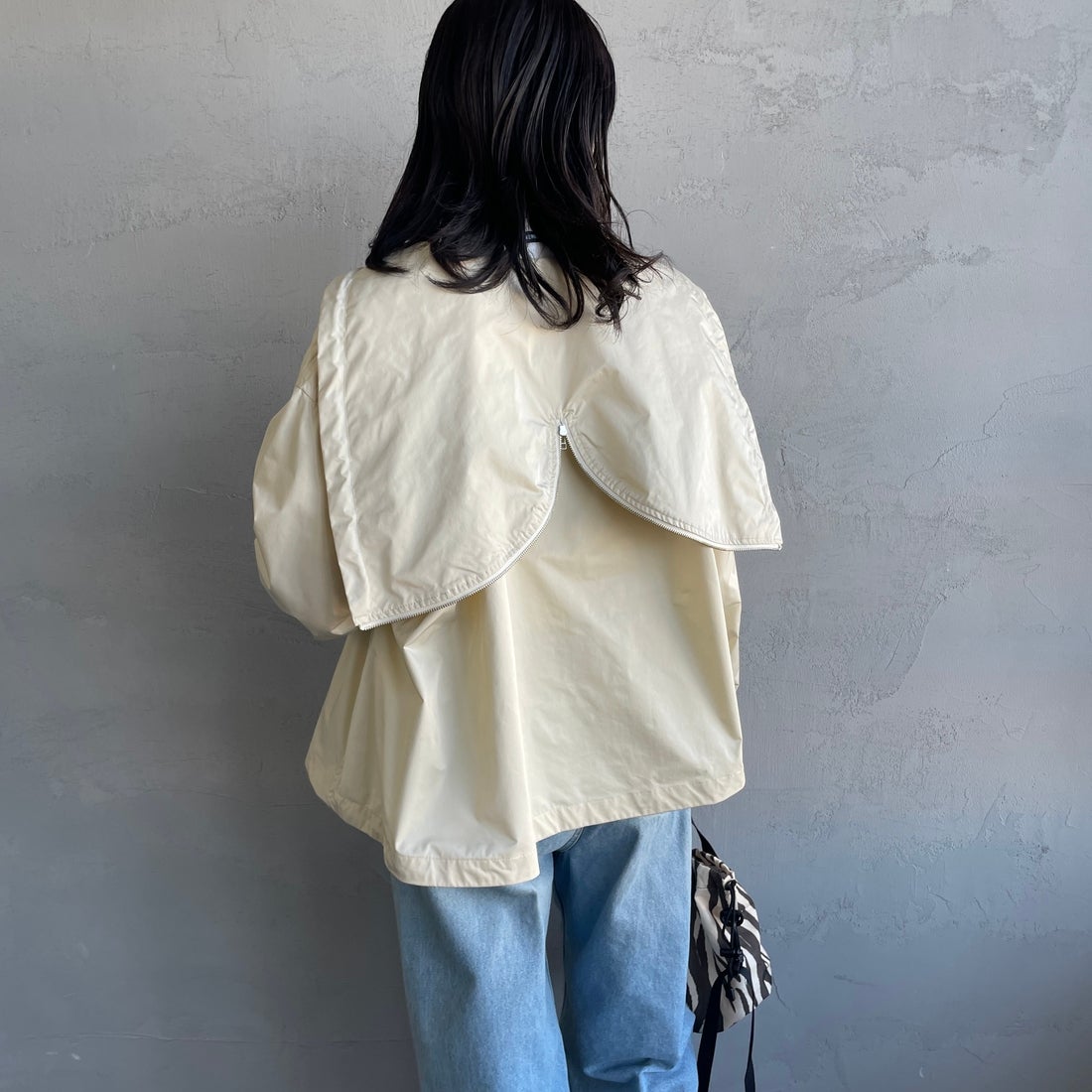 Gymphlex [ジムフレックス] ショートジップジャケット [GY-A0682HCM] EGG WHITE &&モデル身長：160cm 着用サイズ：14&&