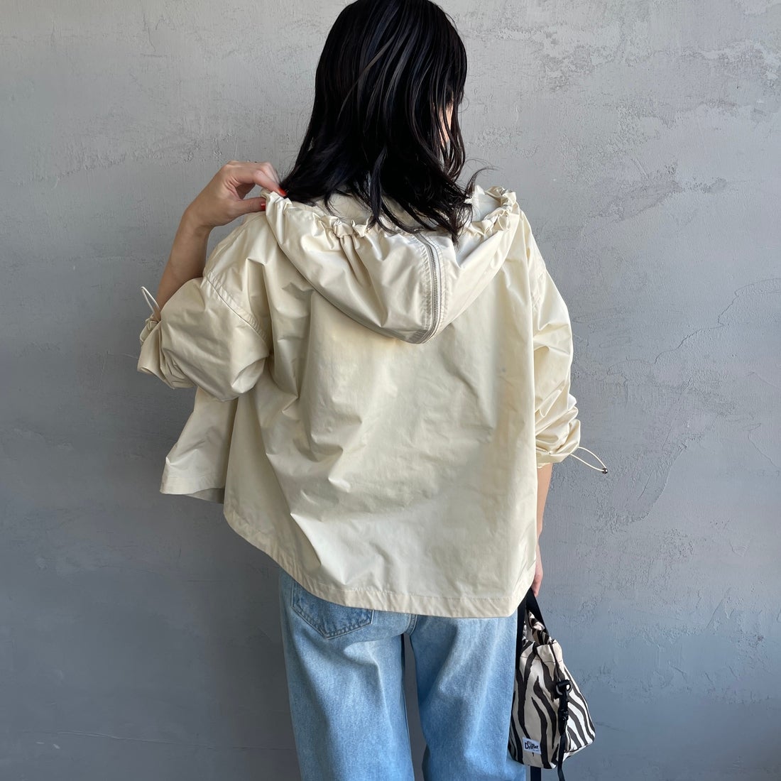 Gymphlex [ジムフレックス] ショートジップジャケット [GY-A0682HCM] EGG WHITE &&モデル身長：160cm 着用サイズ：14&&