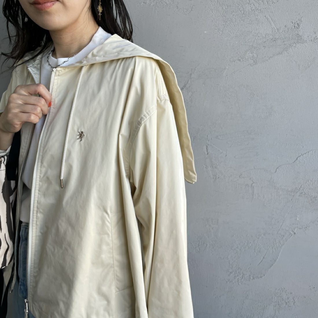 Gymphlex [ジムフレックス] ショートジップジャケット [GY-A0682HCM] EGG WHITE &&モデル身長：160cm 着用サイズ：14&&