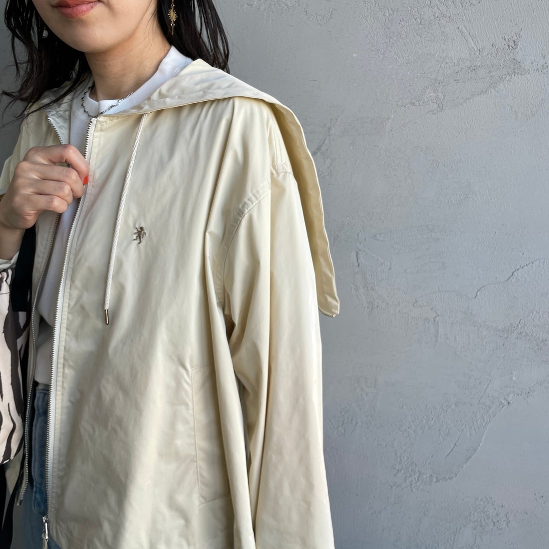 Gymphlex [ジムフレックス] ショートジップジャケット [GY-A0682HCM] EGG WHITE &&モデル身長：160cm 着用サイズ：14&&