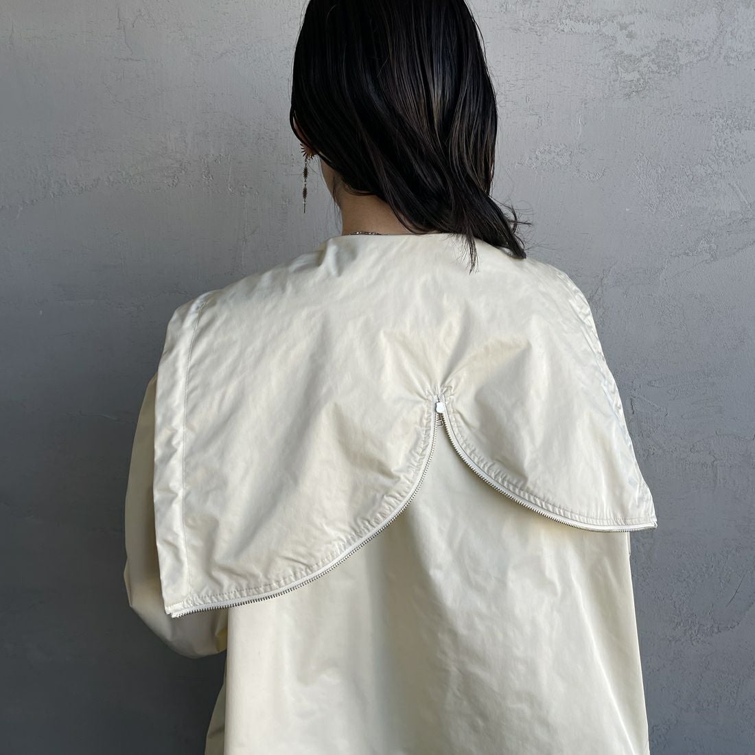 Gymphlex [ジムフレックス] ショートジップジャケット [GY-A0682HCM] EGG WHITE &&モデル身長：160cm 着用サイズ：14&&