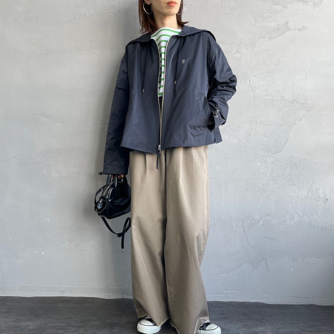 Gymphlex [ジムフレックス] ショートジップジャケット [GY-A0682HCM] BLACK &&モデル身長：160cm 着用サイズ：14&&