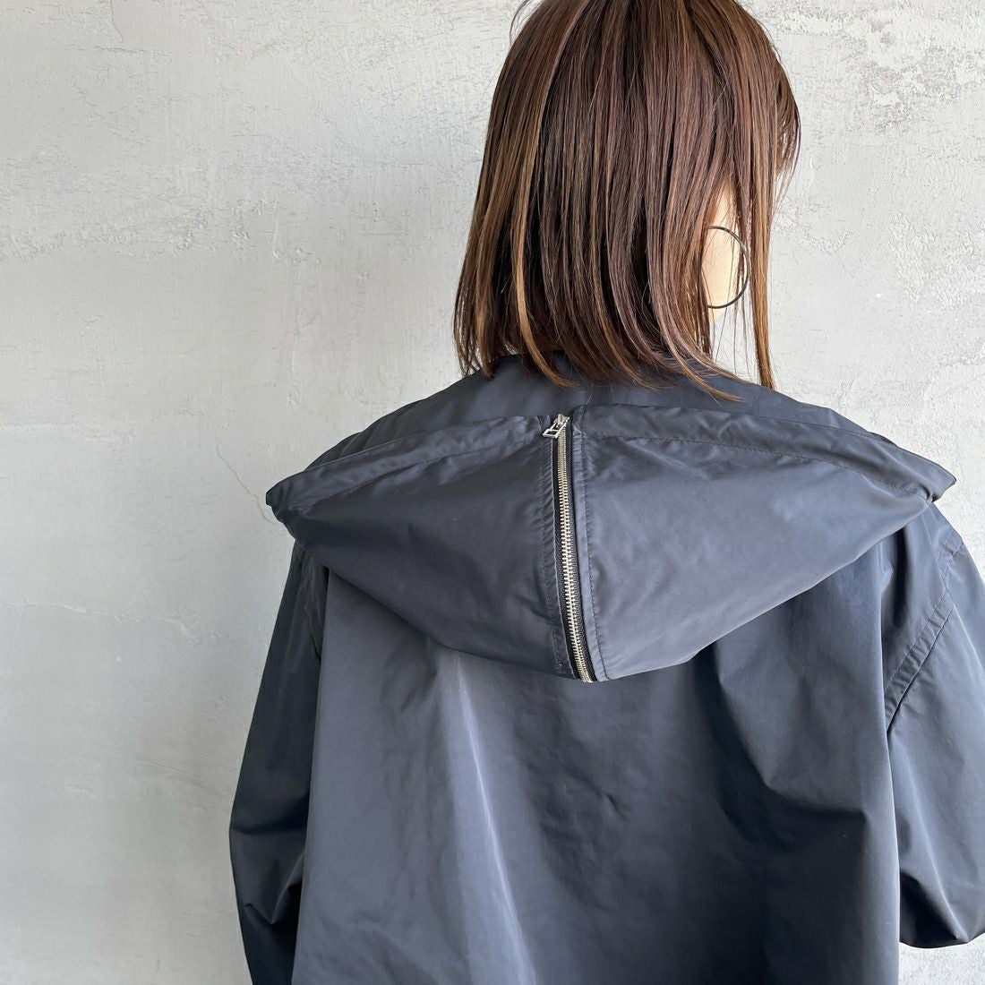 Gymphlex [ジムフレックス] ショートジップジャケット [GY-A0682HCM] BLACK &&モデル身長：160cm 着用サイズ：14&&