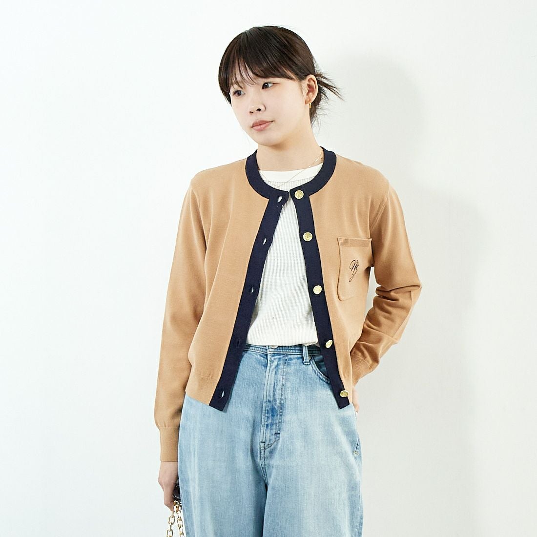 Margaux vintage [マルゴーヴィンテージ] シャネル風カーディガン [MG-KN-25013-S] BEIGE/NAVY &&モデル身長：167cm 着用サイズ：F&&