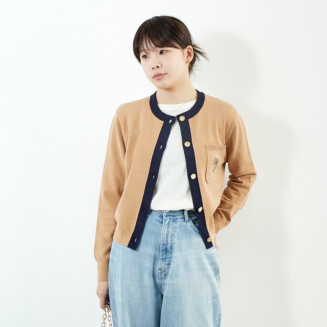 Margaux vintage [マルゴーヴィンテージ] シャネル風カーディガン [MG-KN-25013-S] BEIGE/NAVY &&モデル身長：167cm 着用サイズ：F&&