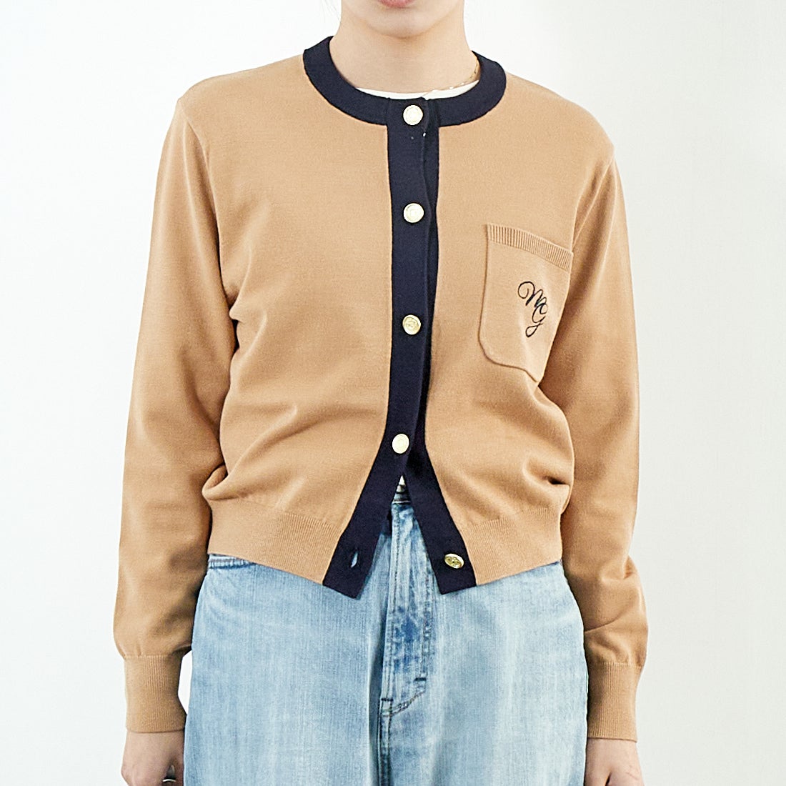 Margaux vintage [マルゴーヴィンテージ] シャネル風カーディガン [MG-KN-25013-S] BEIGE/NAVY &&モデル身長：167cm 着用サイズ：F&&