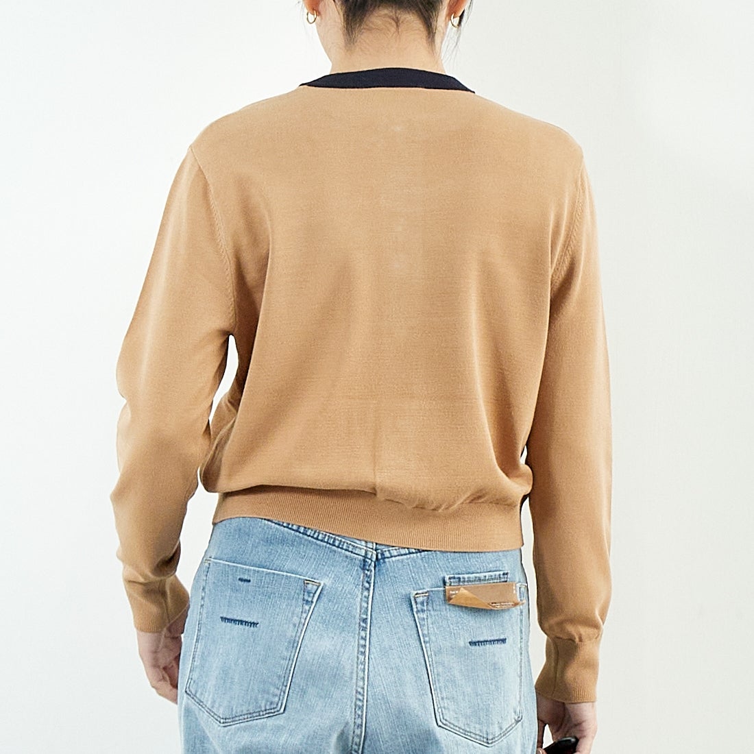 Margaux vintage [マルゴーヴィンテージ] シャネル風カーディガン [MG-KN-25013-S] BEIGE/NAVY &&モデル身長：167cm 着用サイズ：F&&