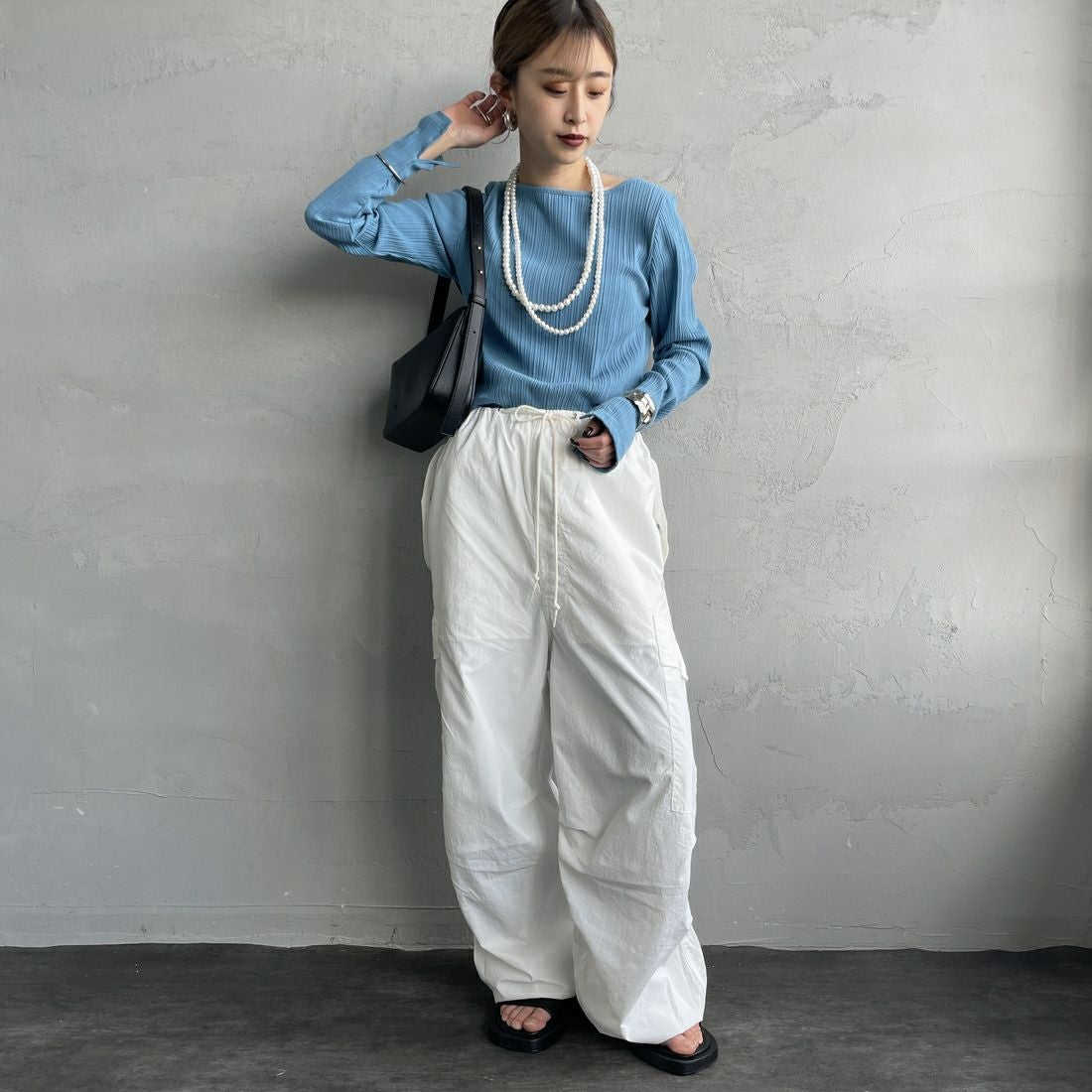 Noir Fabrik [ヌワールファブリック] ボートネック ロングスリーブTシャツ [JFS-C091] BLUE &&モデル身長：150cm 着用サイズ：0&&