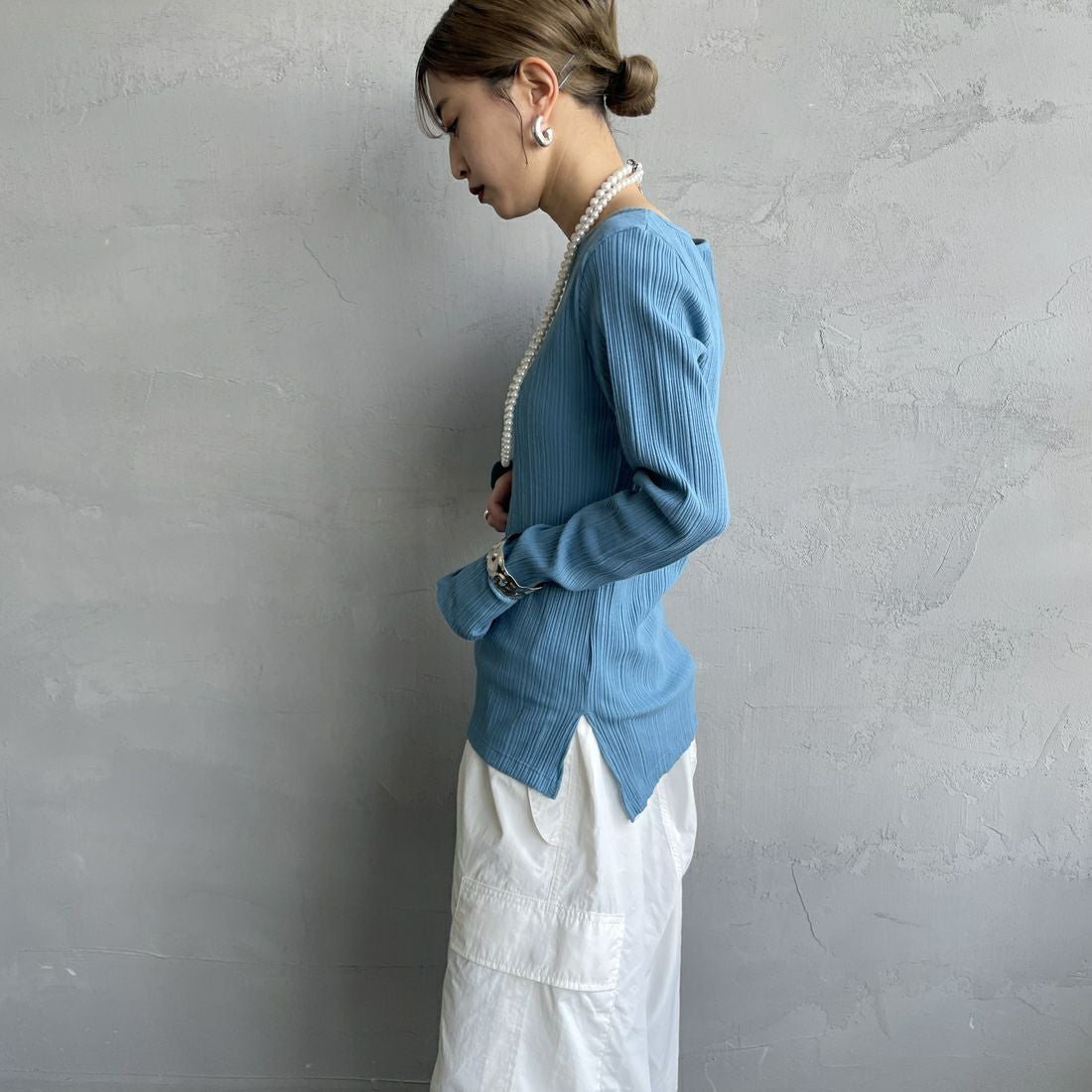 Noir Fabrik [ヌワールファブリック] ボートネック ロングスリーブTシャツ [JFS-C091] BLUE &&モデル身長：150cm 着用サイズ：0&&