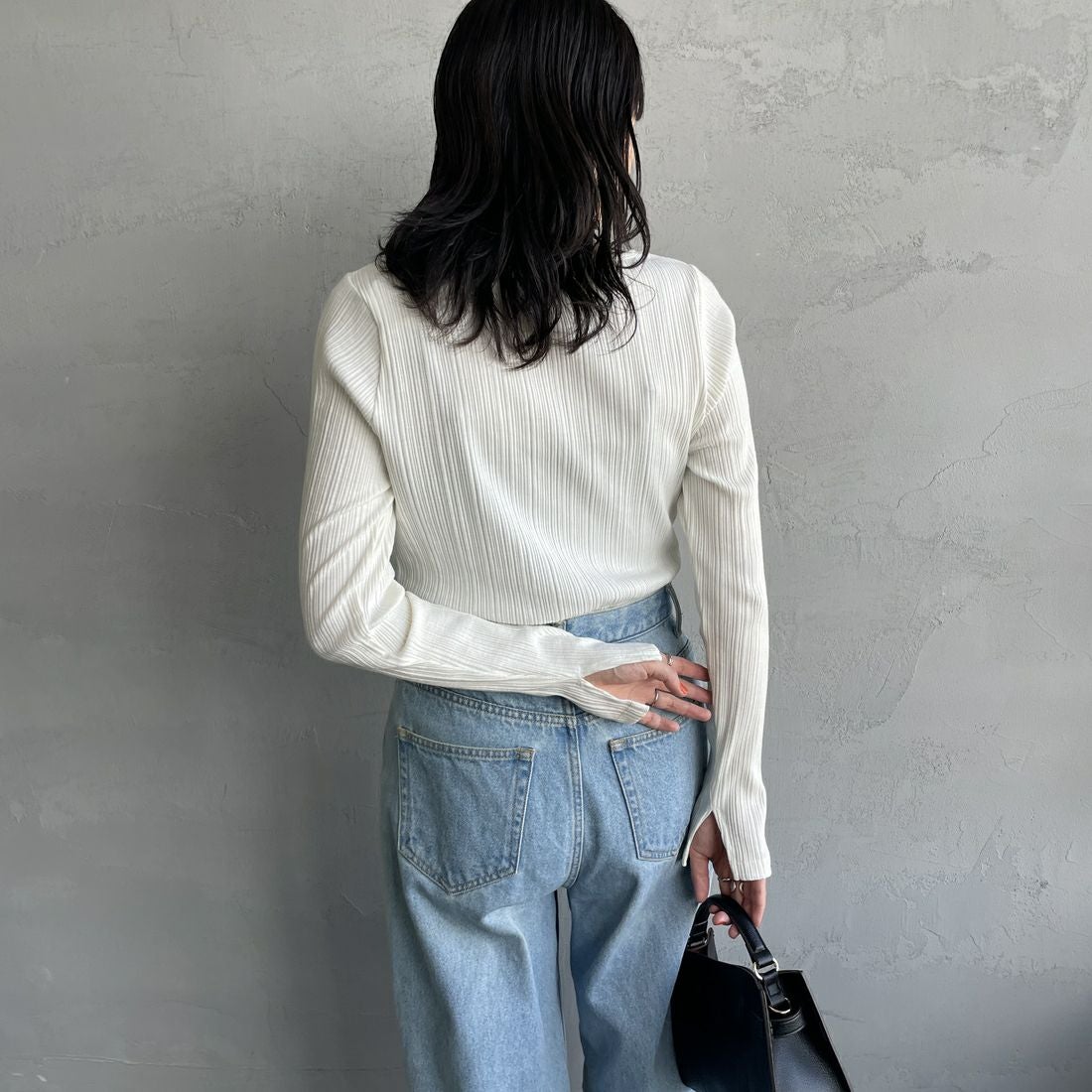 Noir Fabrik [ヌワールファブリック] ボートネック ロングスリーブTシャツ [JFS-C091] O.WHITE &&モデル身長：160cm 着用サイズ：1&&