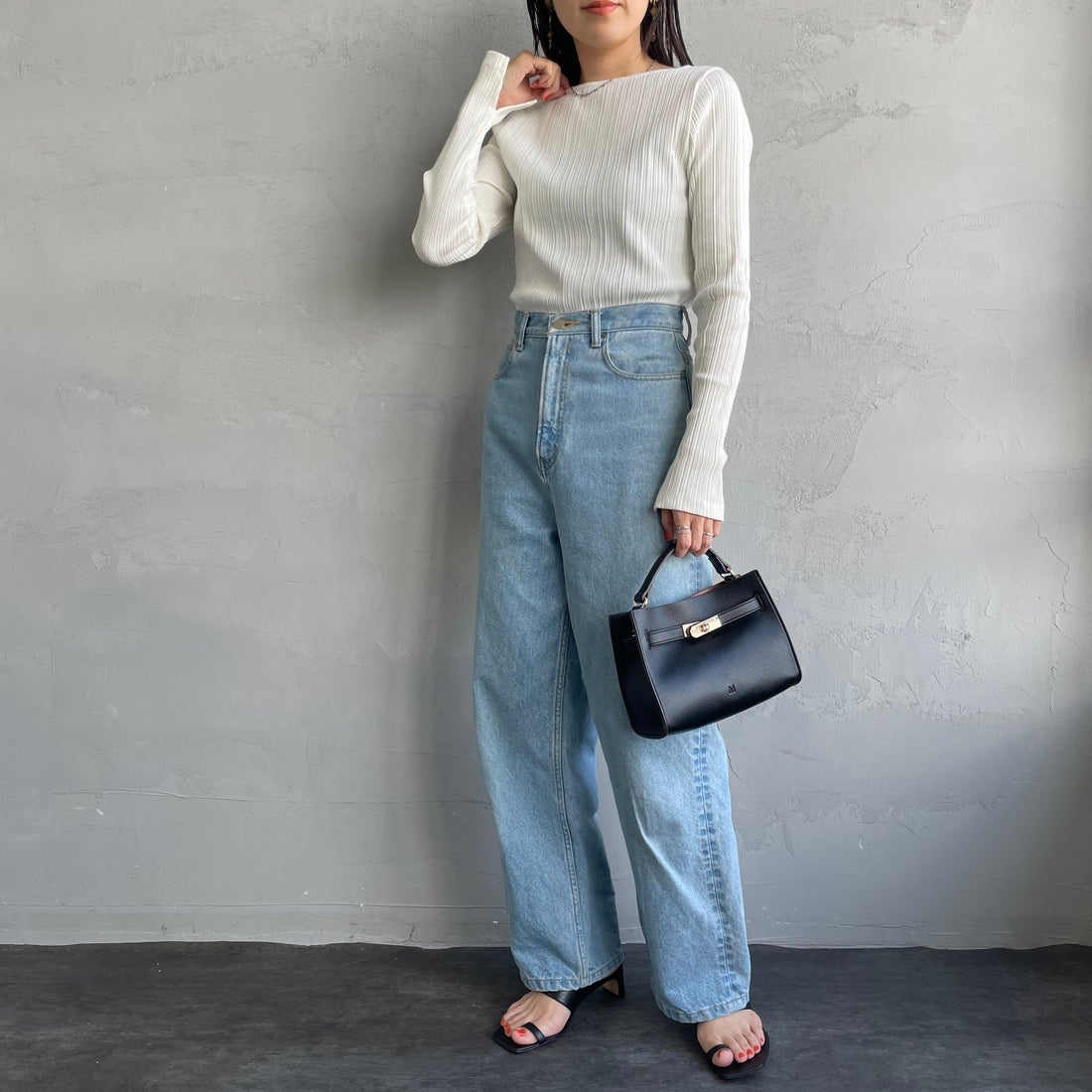 Noir Fabrik [ヌワールファブリック] ボートネック ロングスリーブTシャツ [JFS-C091] O.WHITE &&モデル身長：160cm 着用サイズ：1&&