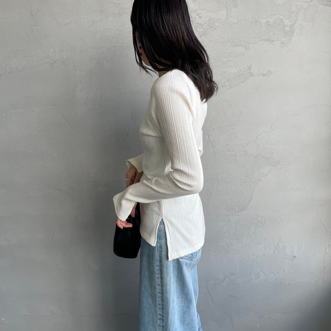Noir Fabrik [ヌワールファブリック] ボートネック ロングスリーブTシャツ [JFS-C091] O.WHITE &&モデル身長：160cm 着用サイズ：1&&