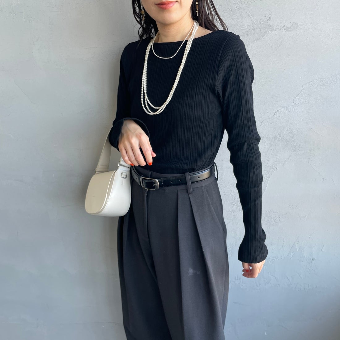 Noir Fabrik [ヌワールファブリック] ボートネック ロングスリーブTシャツ [JFS-C091] BLACK &&モデル身長：160cm 着用サイズ：1&&