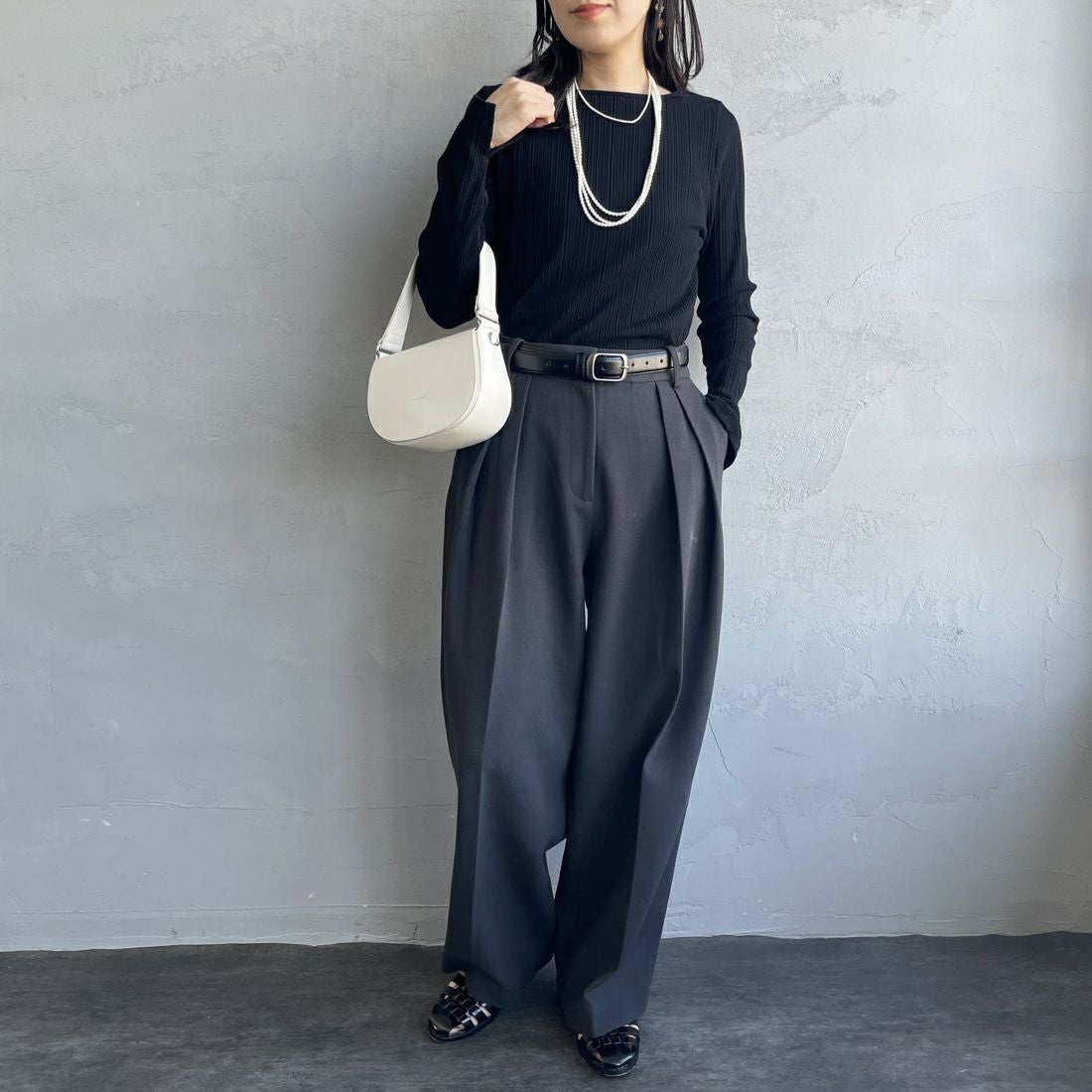 Noir Fabrik [ヌワールファブリック] ボートネック ロングスリーブTシャツ [JFS-C091] BLACK &&モデル身長：160cm 着用サイズ：1&&