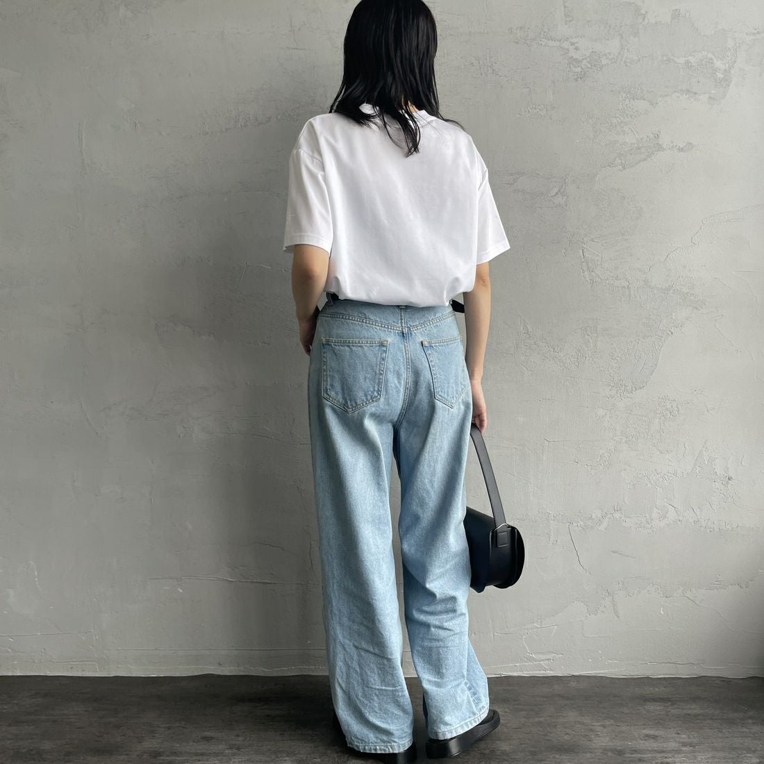 TATRAS [タトラス] 別注 INDEZ ブランドロゴ刺繍Tシャツ [MTIN25S8299-M-JF] WHITE &&モデル身長：160cm 着用サイズ：1&&