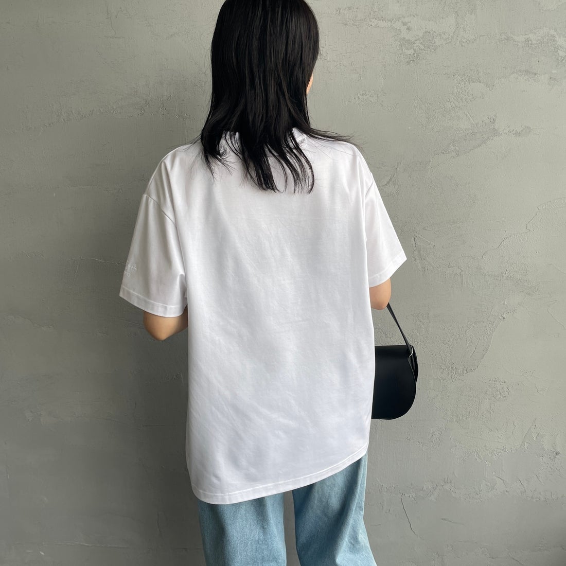 TATRAS [タトラス] 別注 INDEZ ブランドロゴ刺繍Tシャツ [MTIN25S8299-M-JF] WHITE &&モデル身長：160cm 着用サイズ：1&&