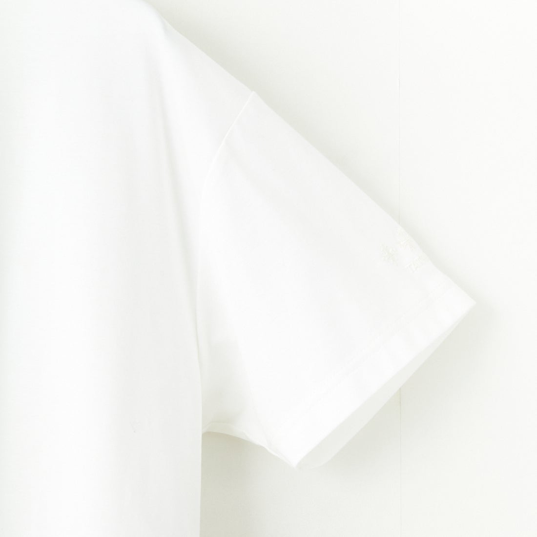 TATRAS [タトラス] 別注 INDEZ ブランドロゴ刺繍Tシャツ [MTIN25S8299-M-JF] WHITE