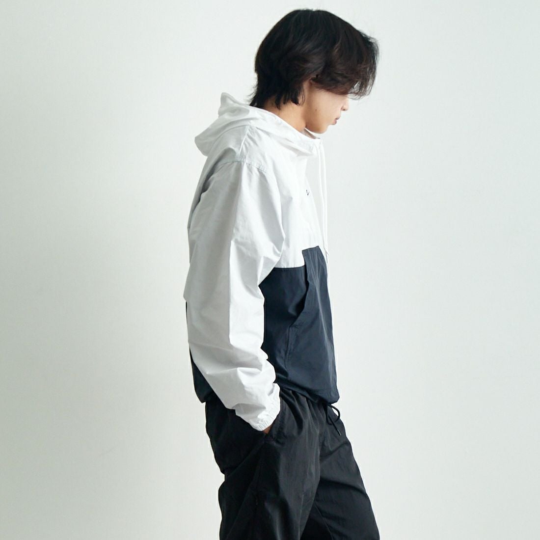 NIKE [ナイキ] マリーナ アノラック ジャケット [HJ1958] 025 PTNDST &&モデル身長：179cm 着用サイズ：M&&