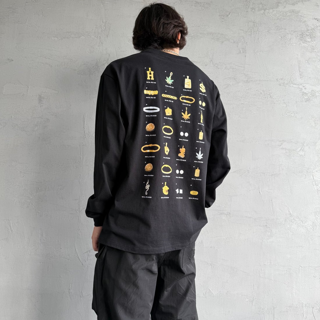 BLACK&&モデル身長：179cm 着用サイズ：L&&