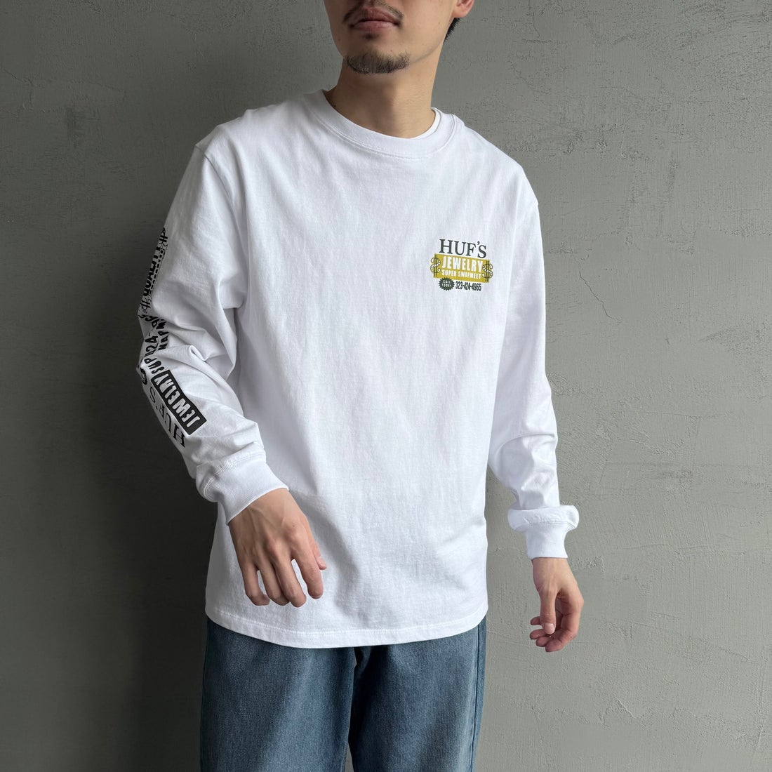 HUF [ハフ] 長袖Tシャツ [TS02392] WHITE &&モデル身長：168cm 着用サイズ：M&&
